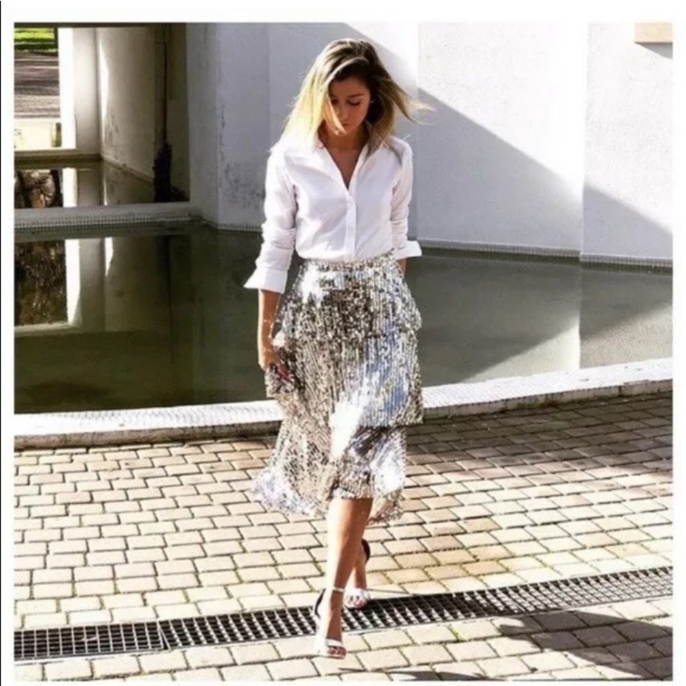 Zara Silver Sequin Ruffled Skirt Large